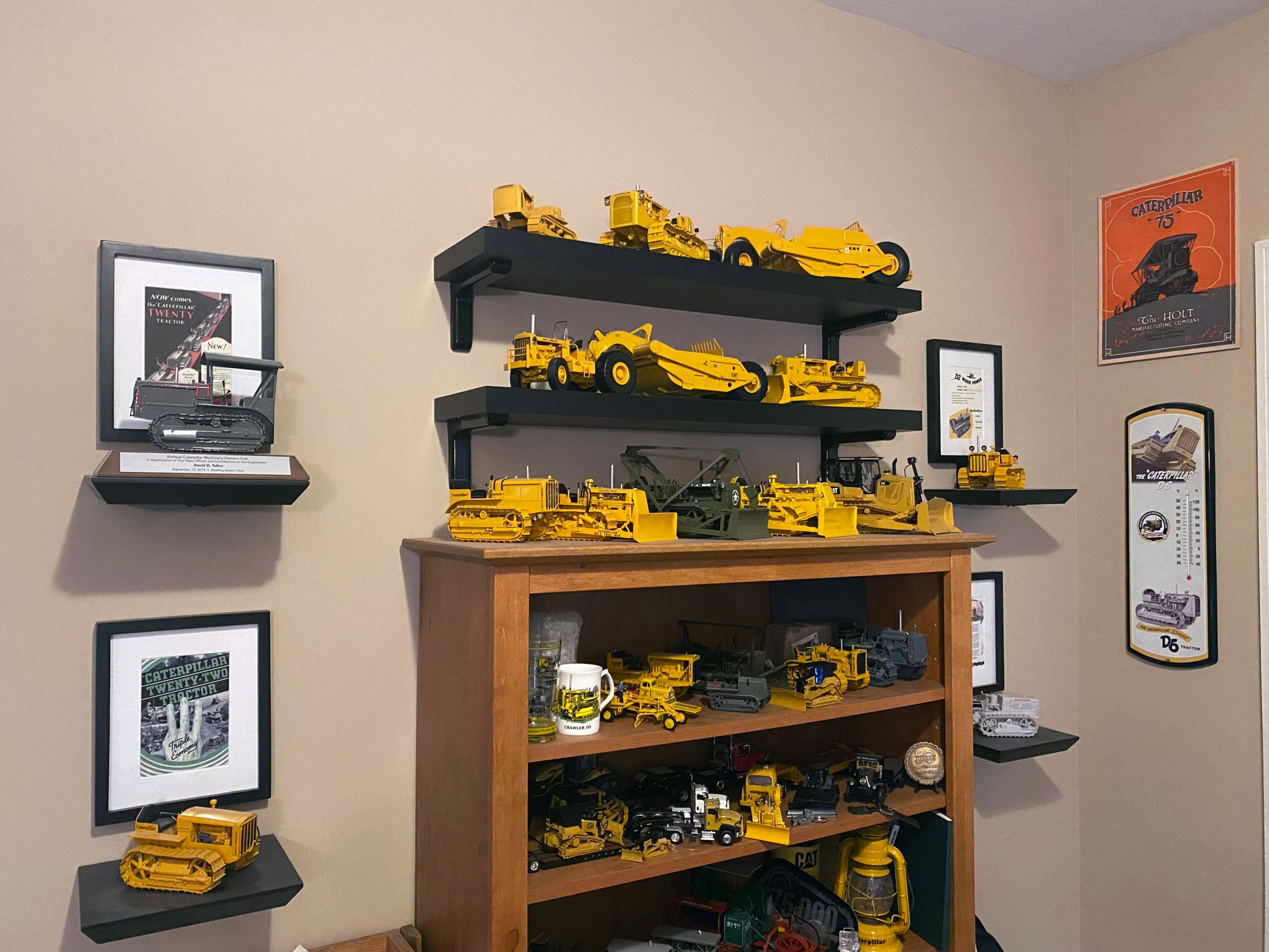 Diecast sales caterpillar equipment