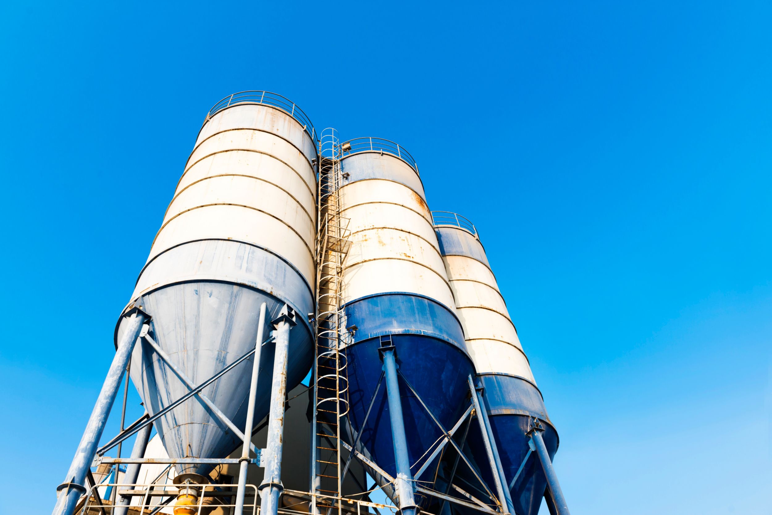 Concrete silos