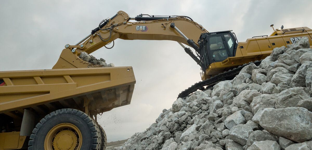 CAT® FAMILY OF EXCAVATORS