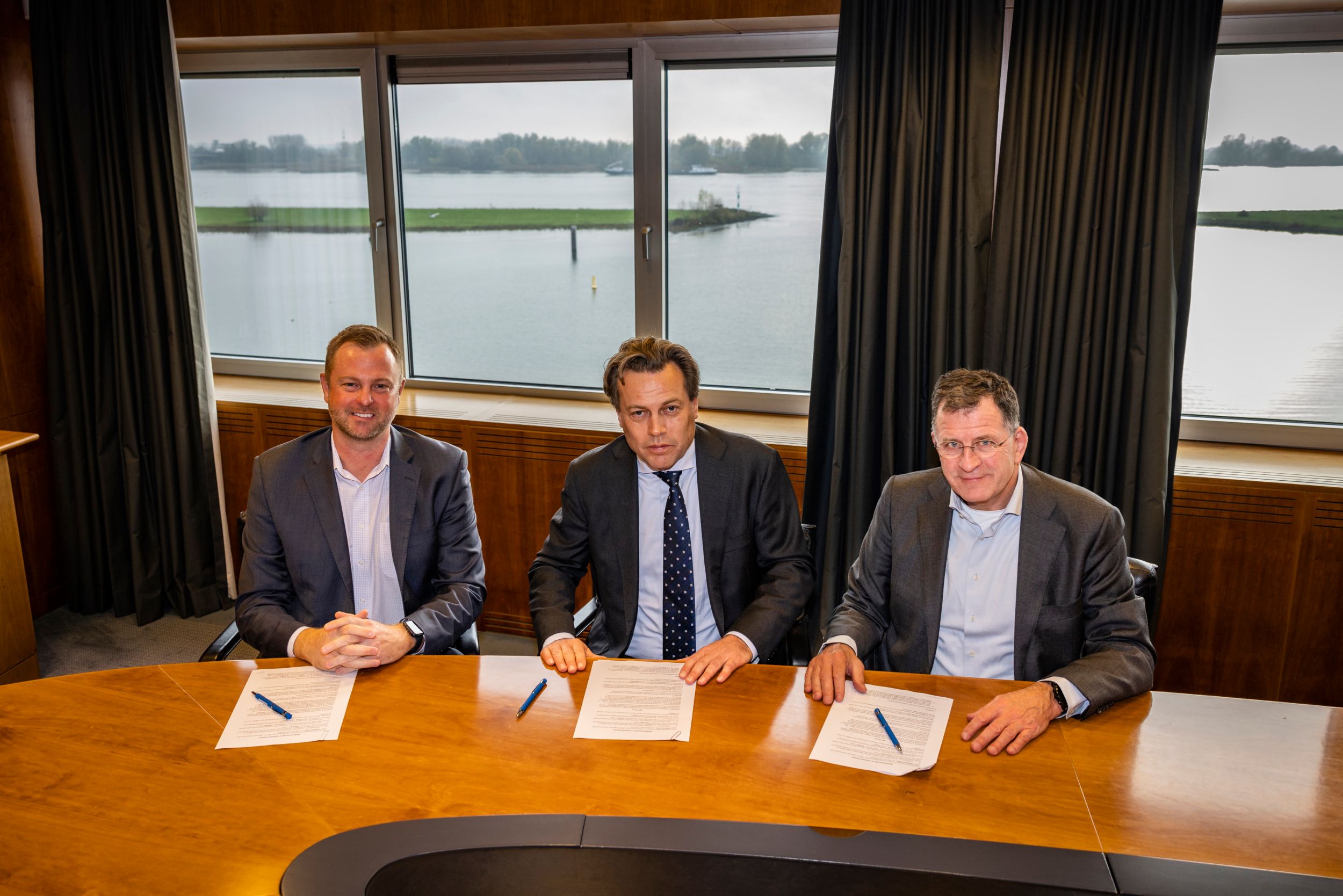  Damen Shipyards Group and Caterpillar Sign Memorandum of Understanding Aiming to Develop Methanol-Powered Vessels