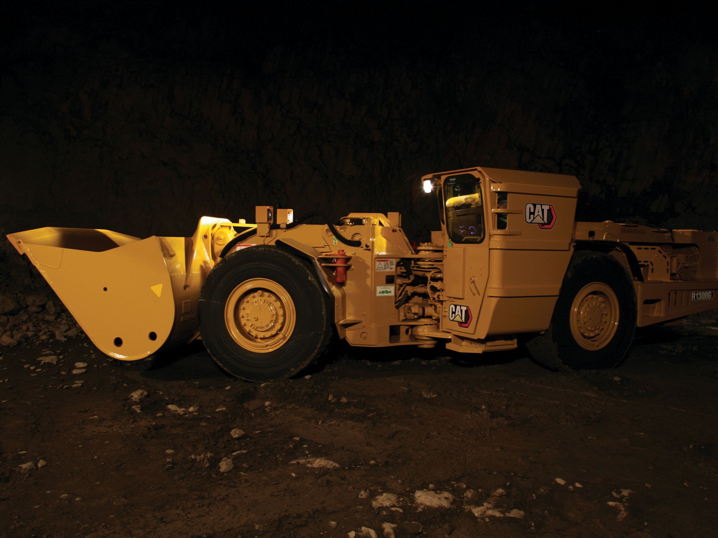 R1300G Underground Mining Load-Haul-Dump (LHD) Loaders>