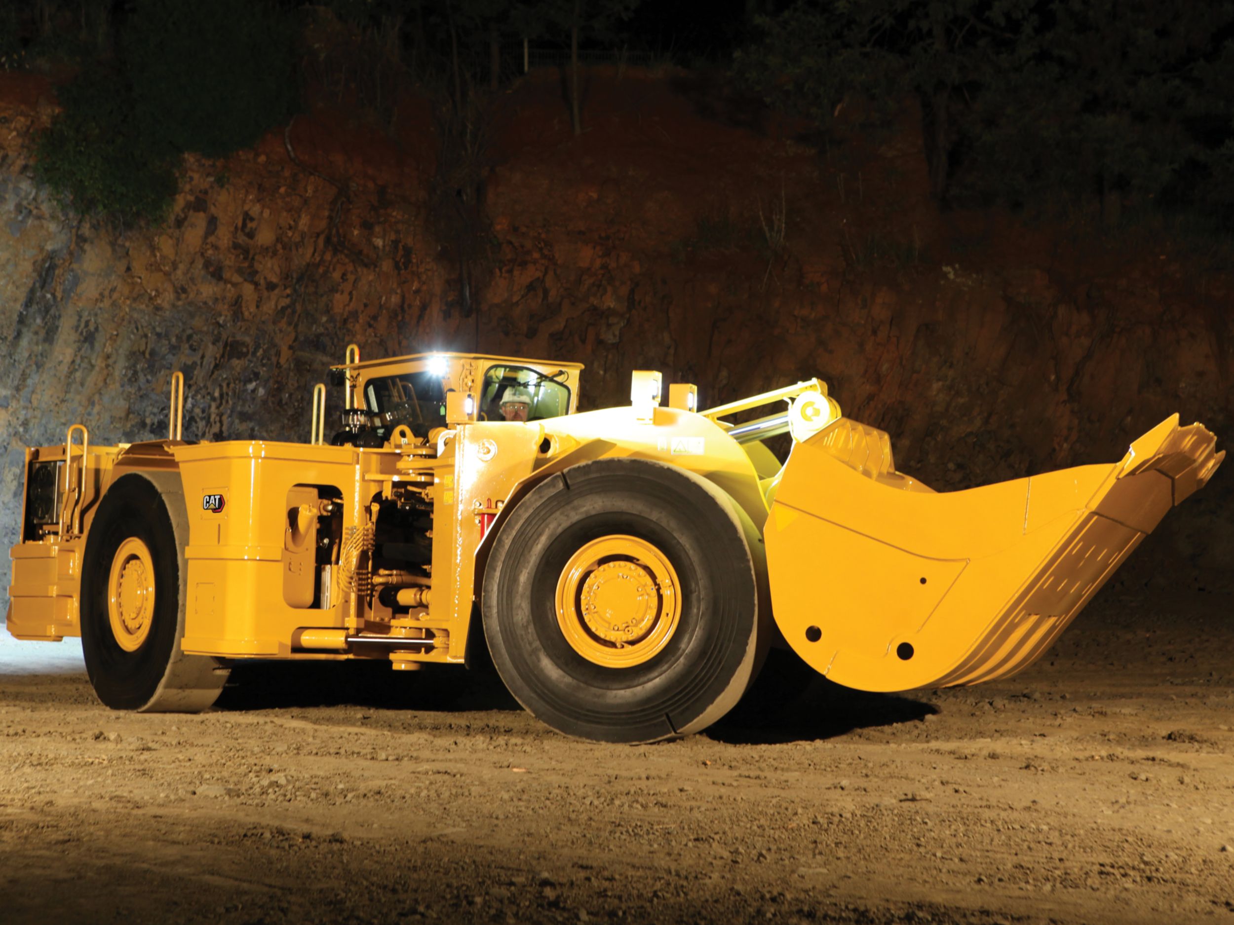 R1600H Underground Mining Load-Haul-Dump (LHD) Loader