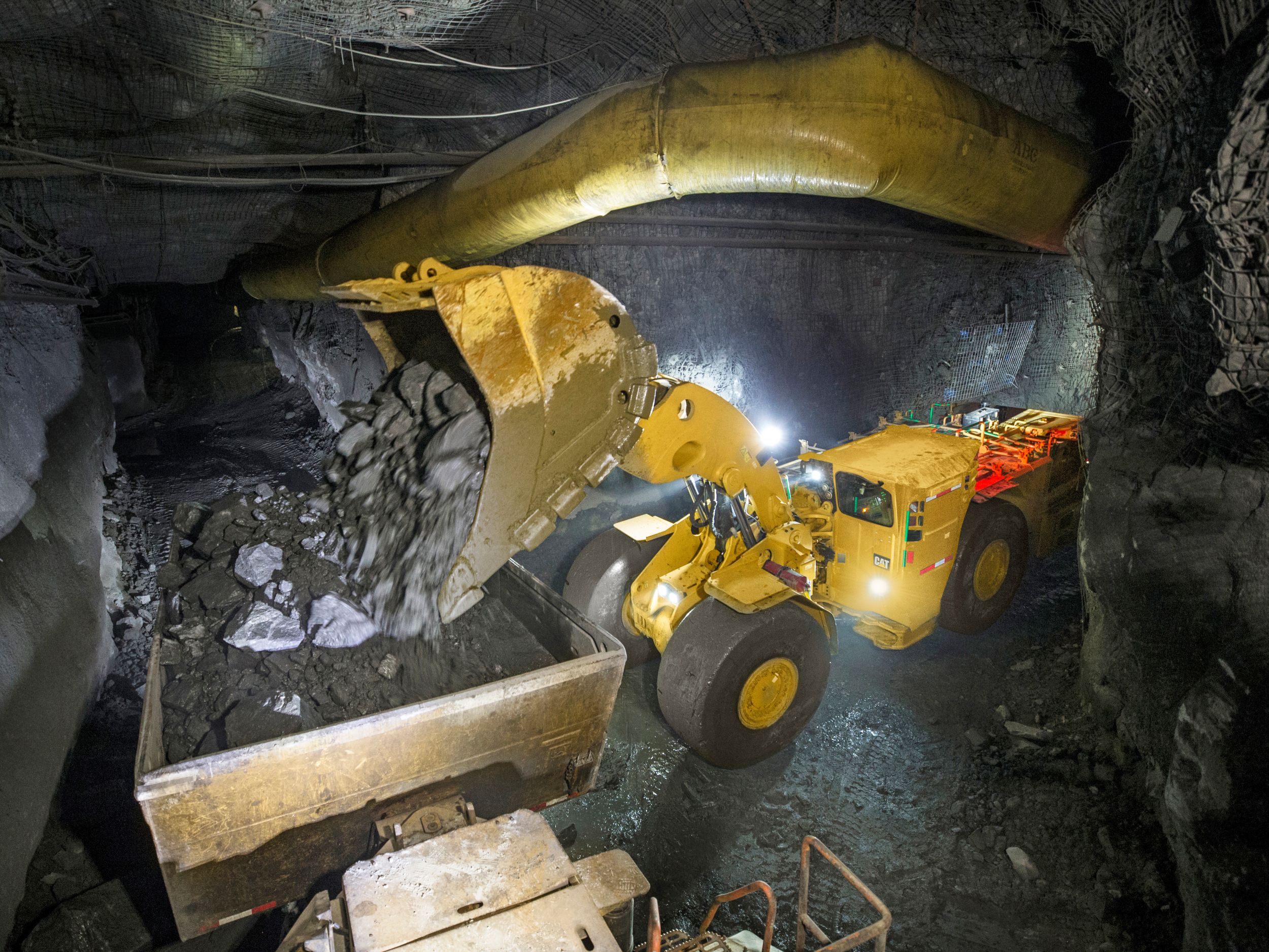 Chargeuses pour exploitations minières souterraines R1700