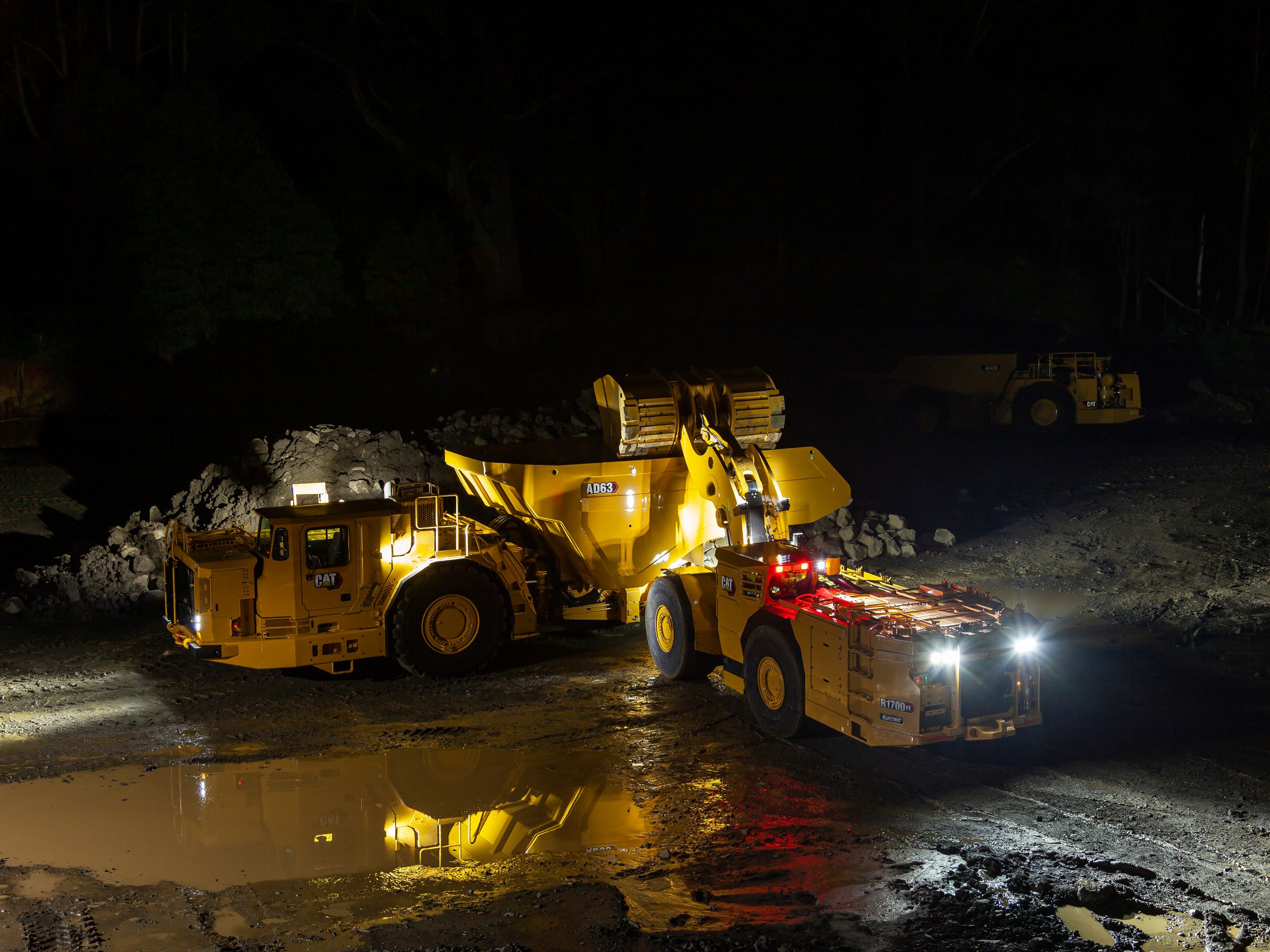 Underground Mining Load Haul Dump (LHD) Loaders R1700 XE (Battery-Electric)