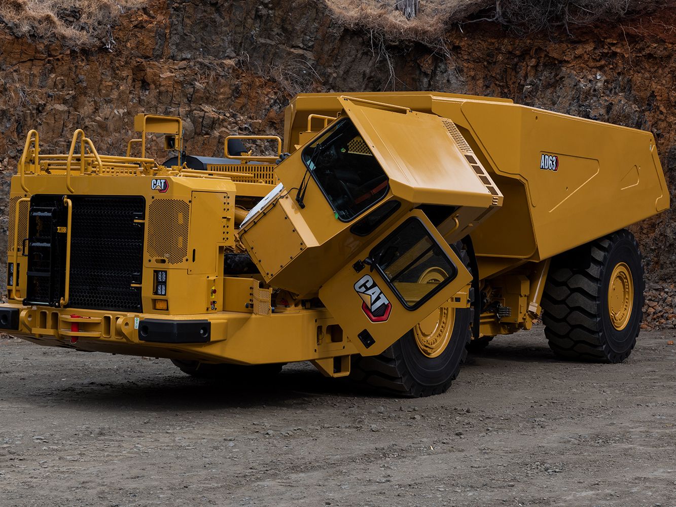Caterpillar apresenta novo caminhão articulado subterrâneo AD63 - Blog do  Caminhoneiro