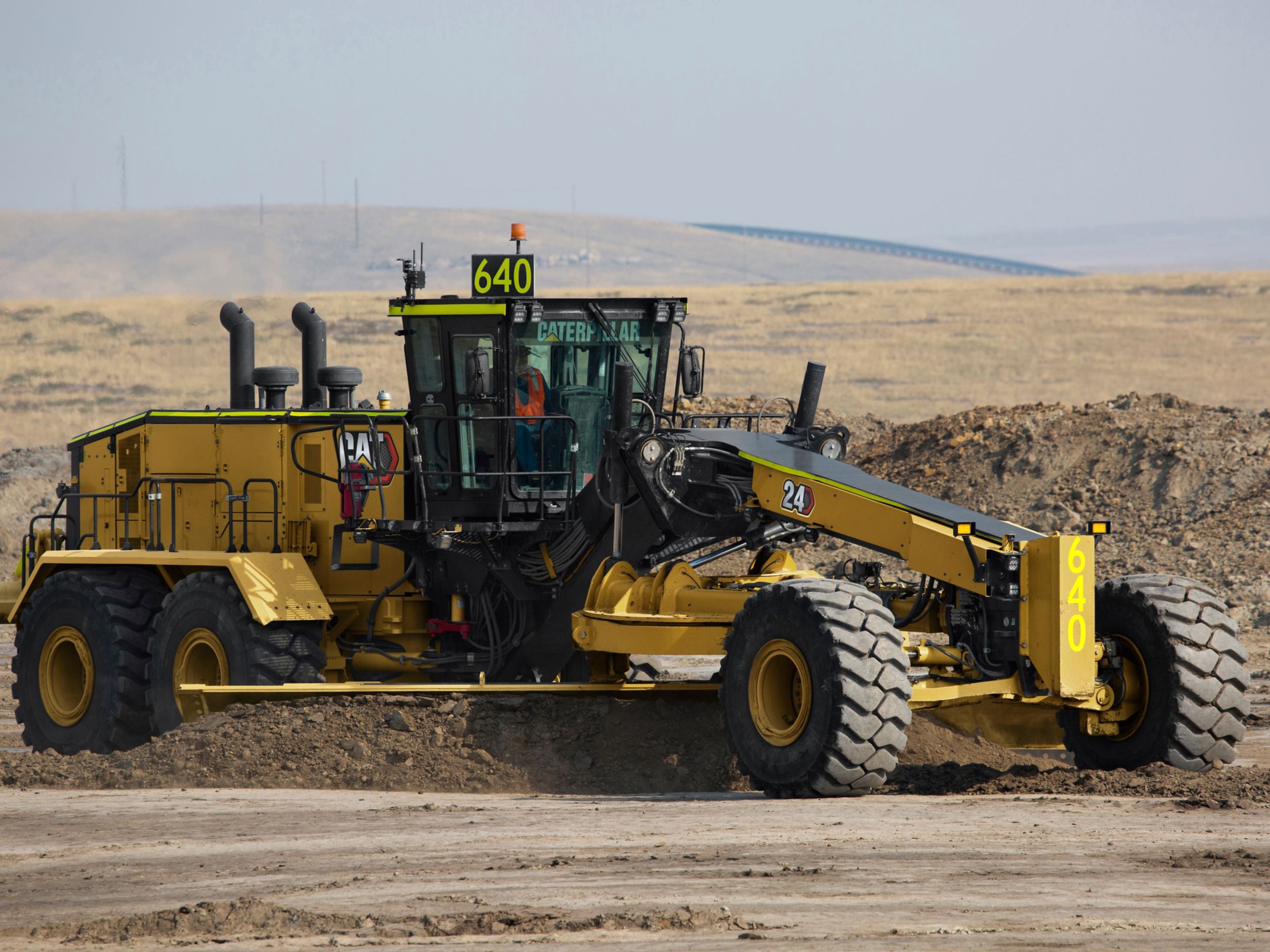 24 Motor Grader | Cat | Caterpillar