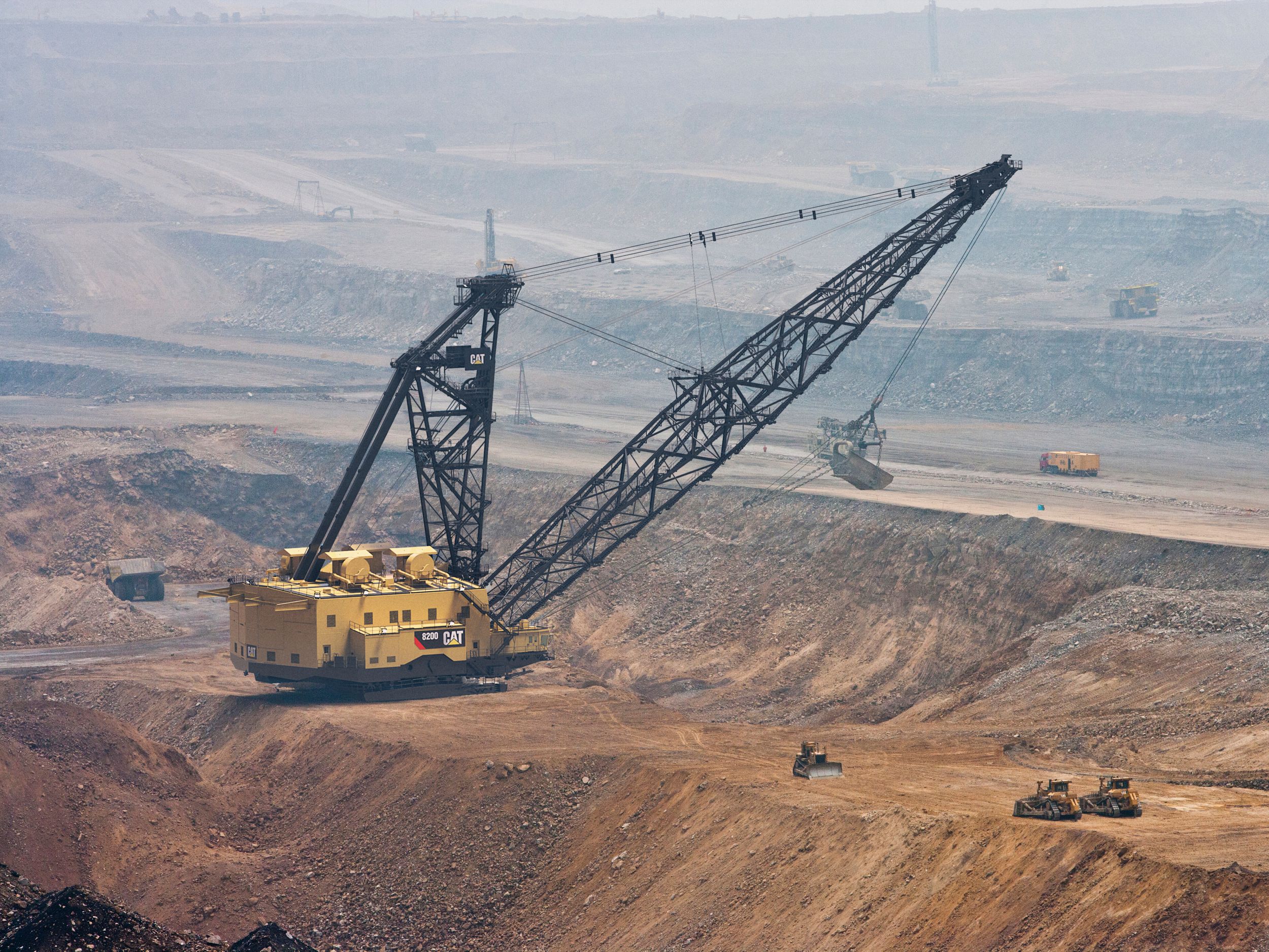 8200 Dragline