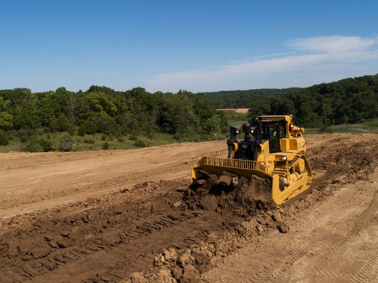 البلدوزر D9 GC الكبير