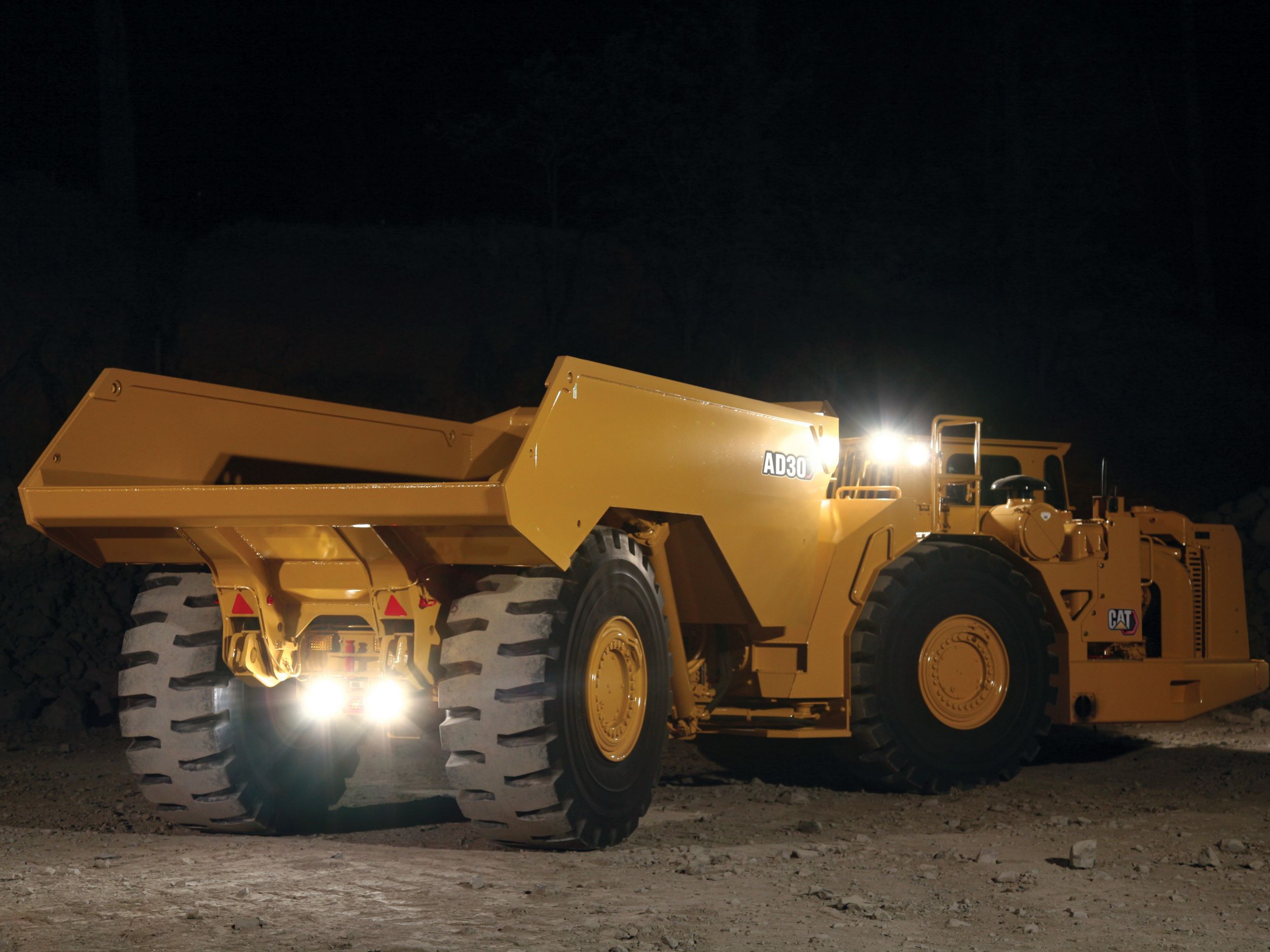 Caterpillar apresenta novo caminhão articulado subterrâneo AD63 - Blog do  Caminhoneiro