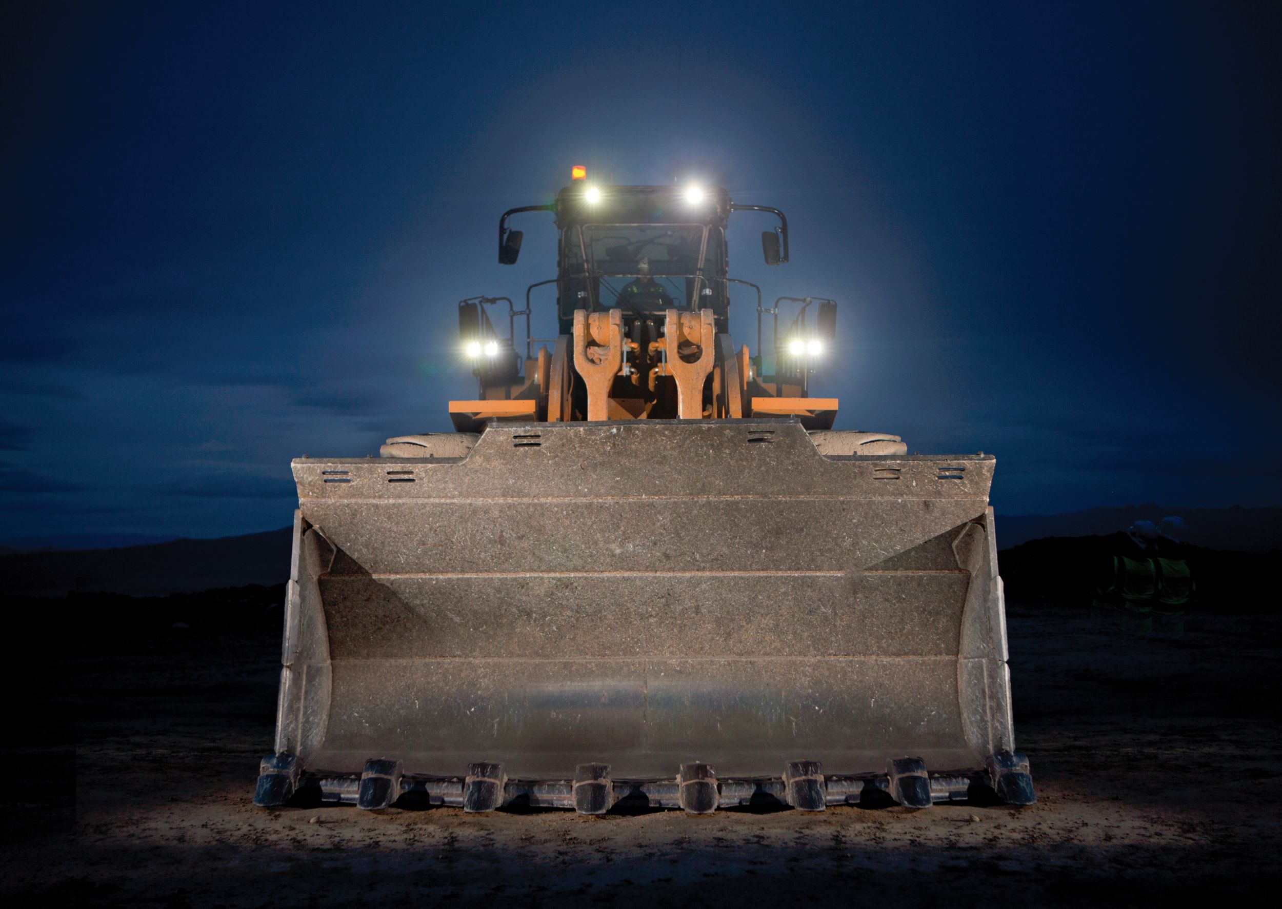 Grosse chargeuse sur pneus 993