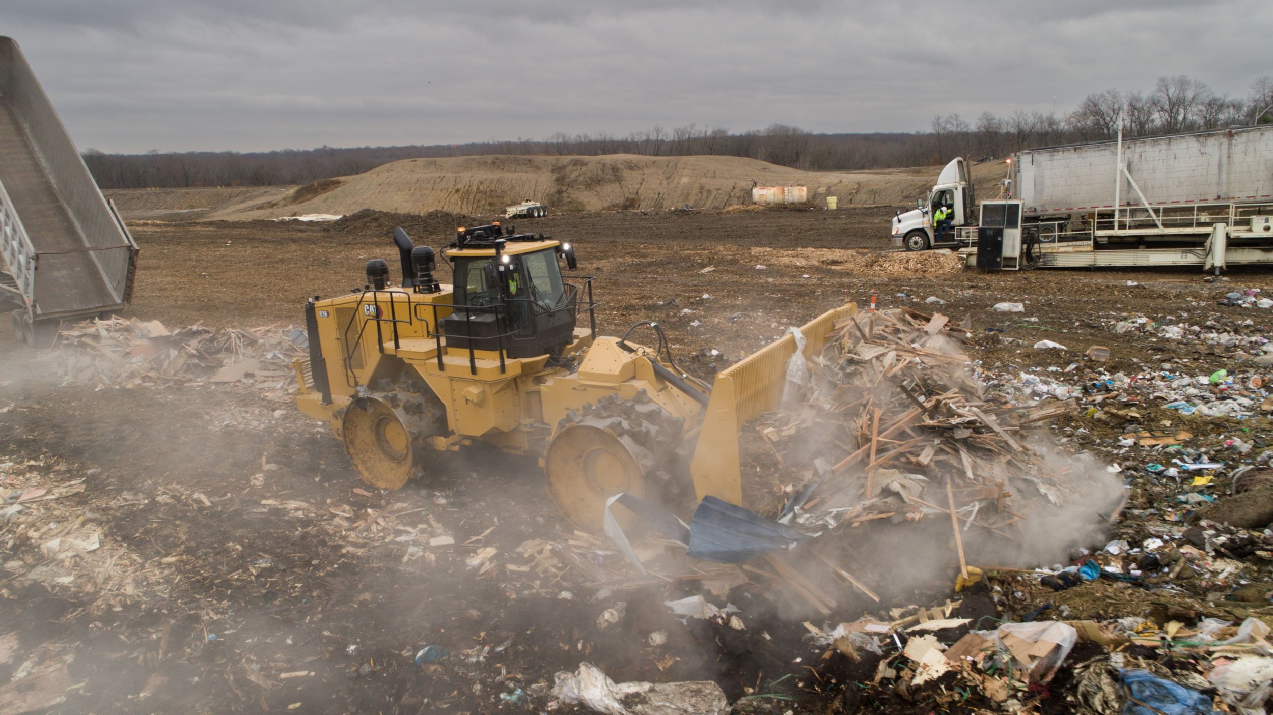 Compacteur à déchets 836