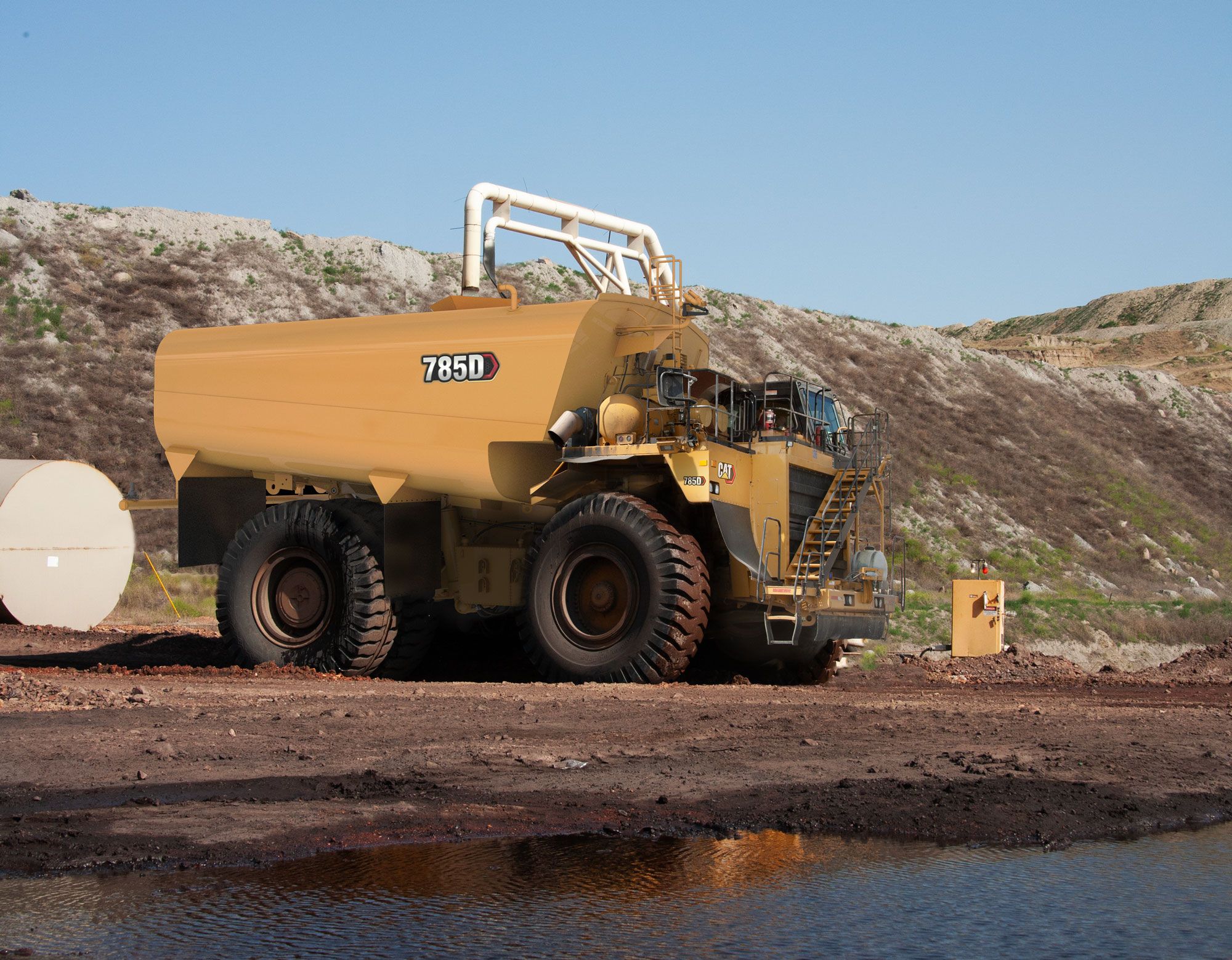 785D 물 수송 트럭