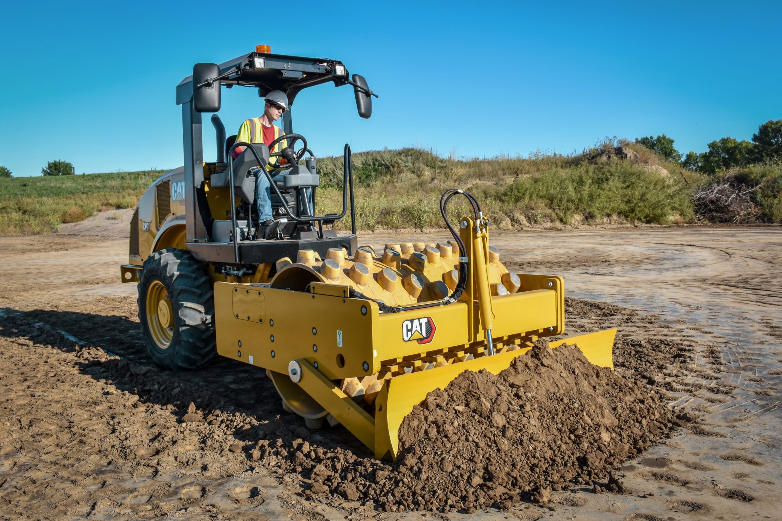 CP7 Vibratory Soil Compactor Cat Caterpillar