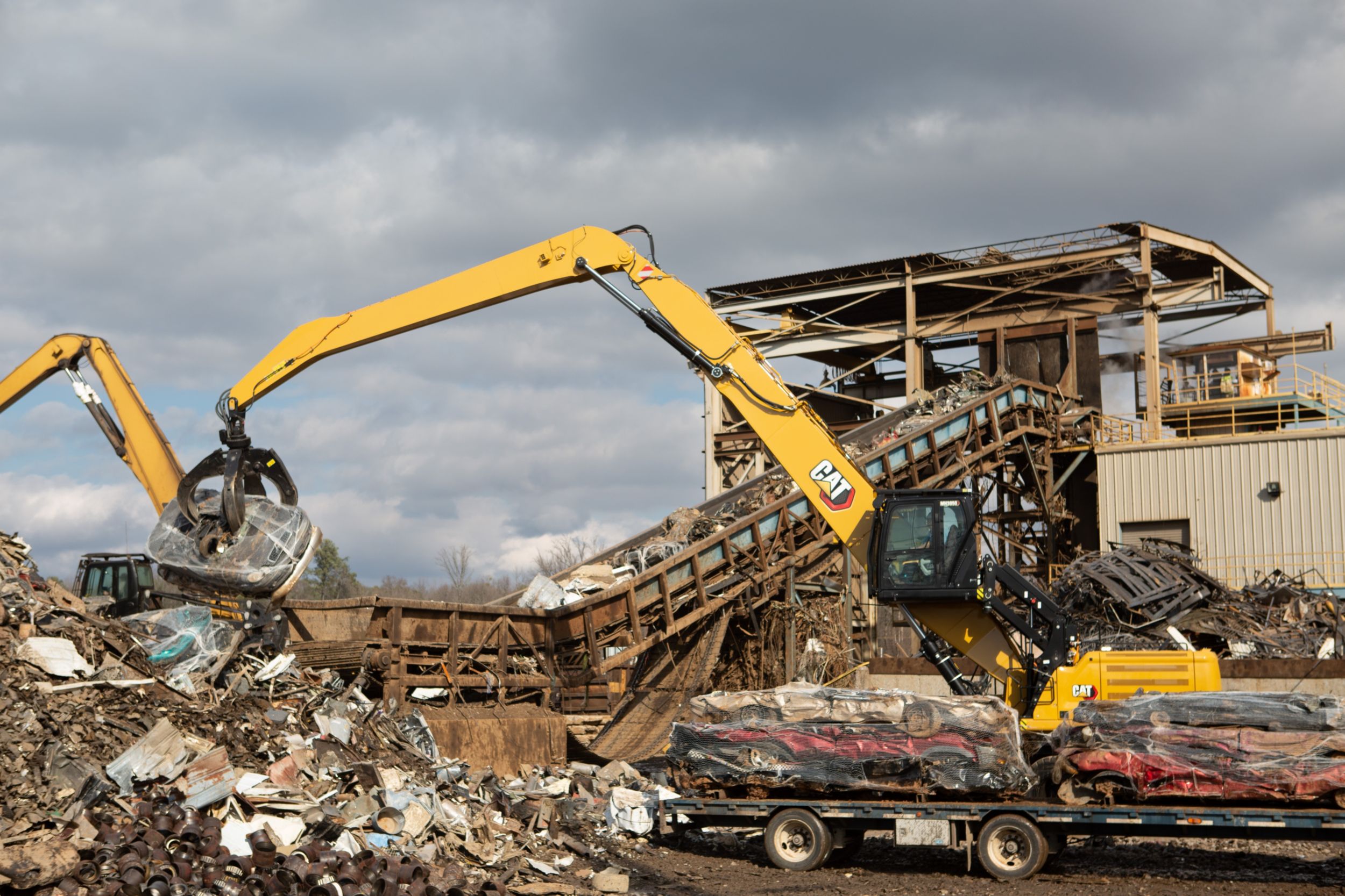 Manutention de ferraille avec une MD3050