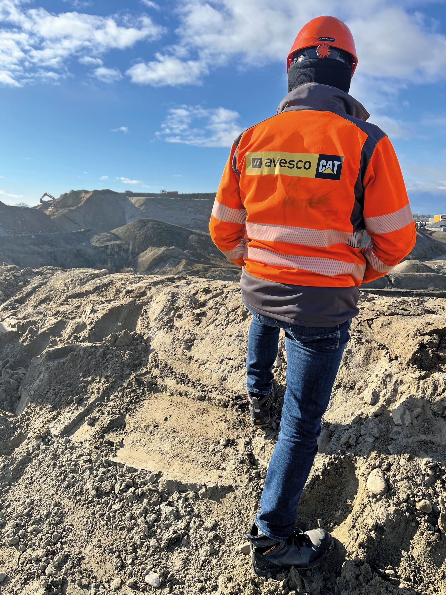 Avesco, Caterpillar’s Switzerland dealer, supplied GESA with its new Cat 982 XE wheeled loader