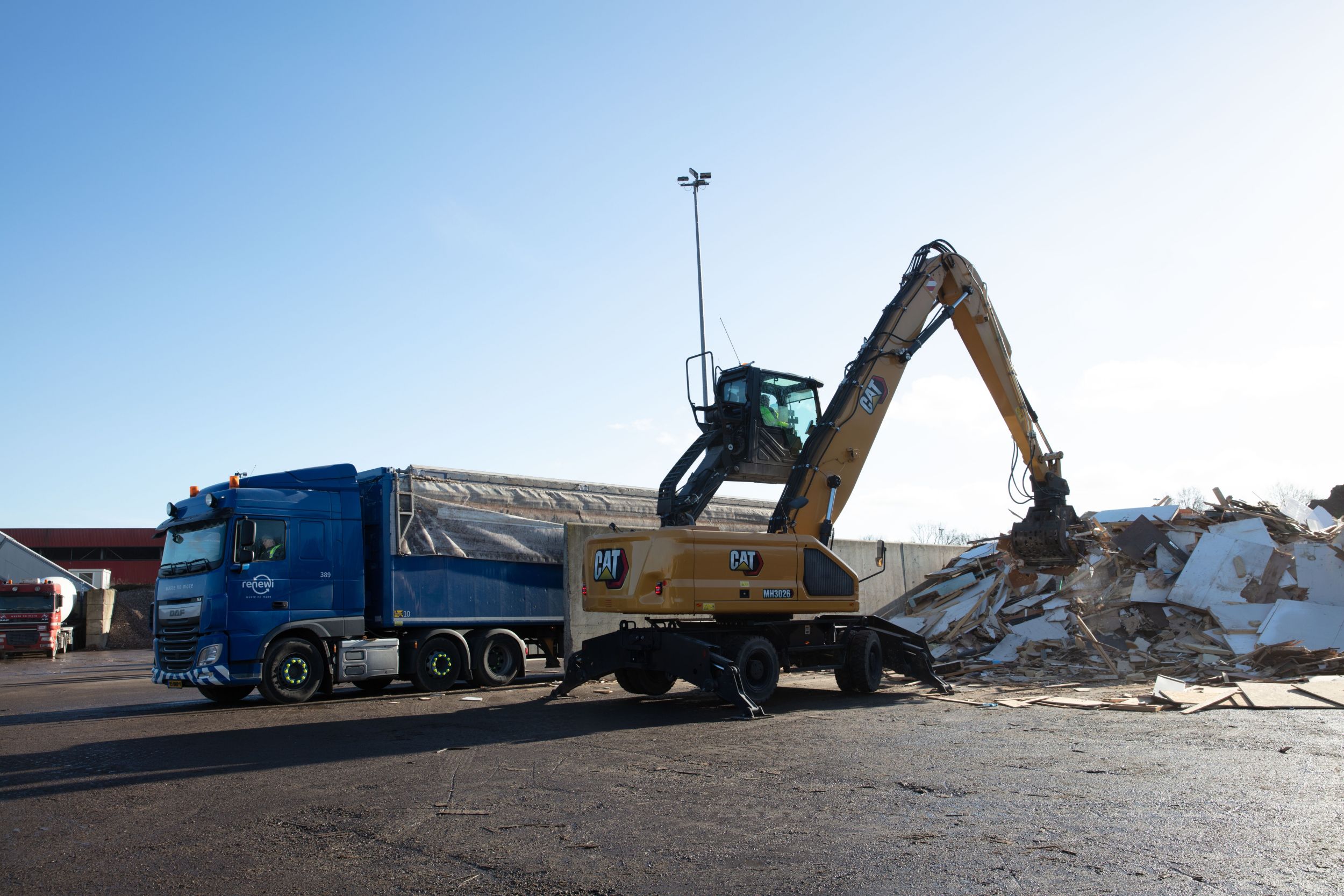 La MH3026 cat est un modèles de la gamme CAT de pelles pour manutention nouvelle génération.