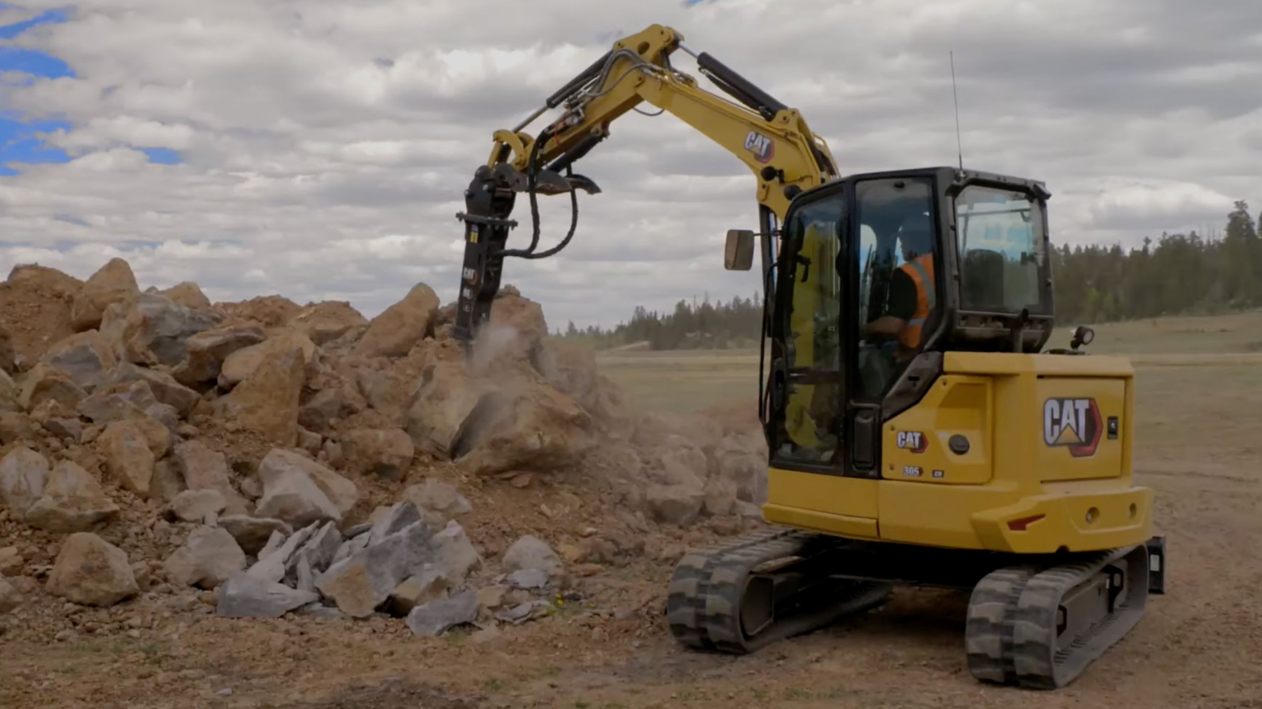 Watch the performance, serviceability and better overall operating experience in action in the Next Generation Cat® Mini Excavators.
