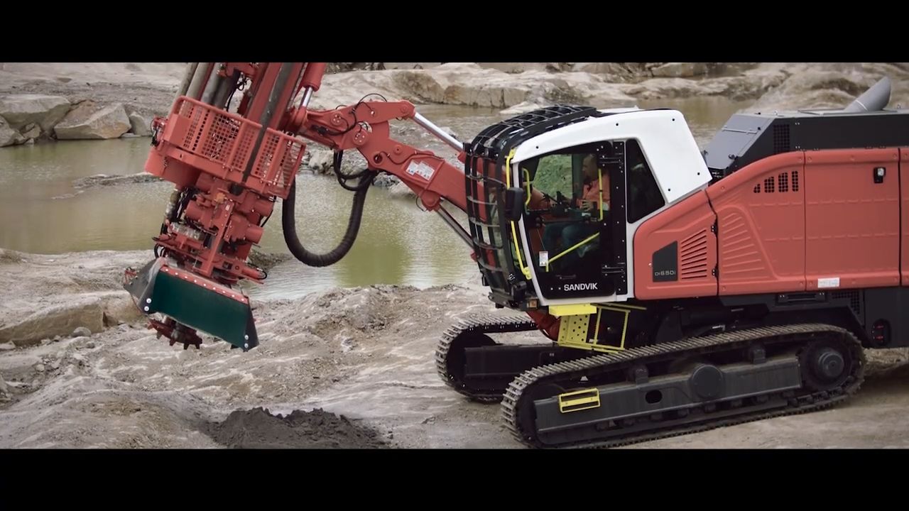 Leopard DI650i Surface Drill Rig video