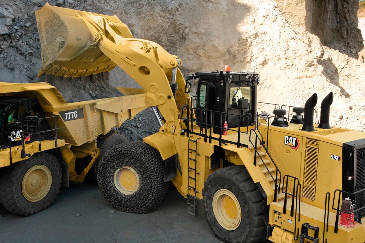 Cat® Payload for Large Wheel Loaders | Cat | Caterpillar