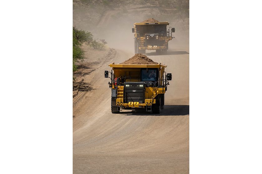 775 Off-Highway Trucks