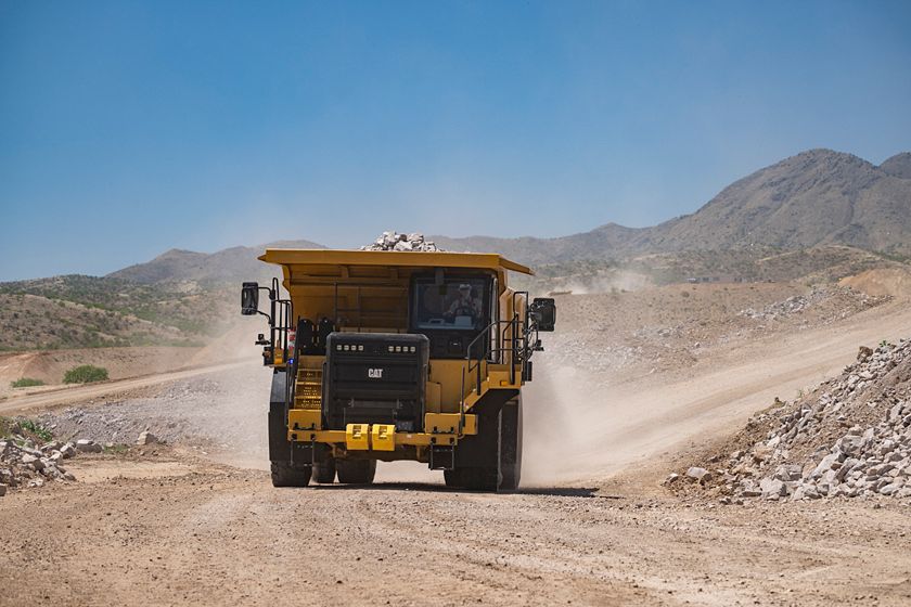 775 Off-Highway Trucks