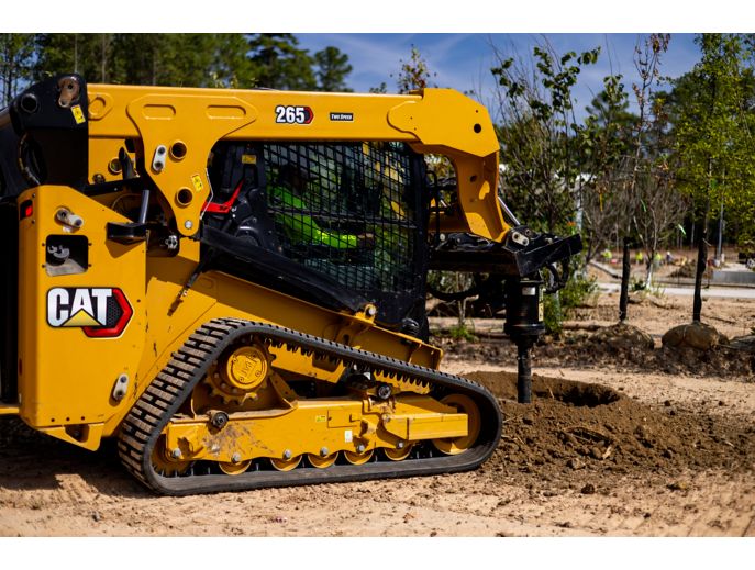 Cat® 265 Compact Track Loader