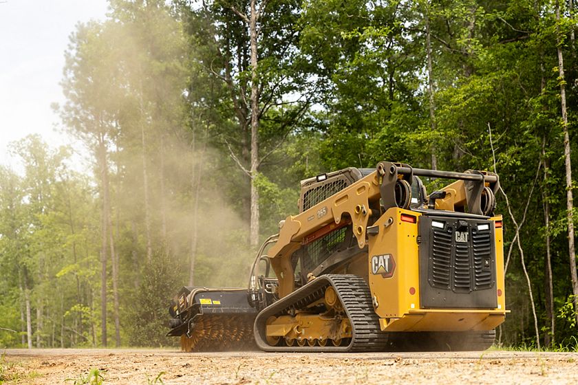 Cat® 265 Compact Track Loader