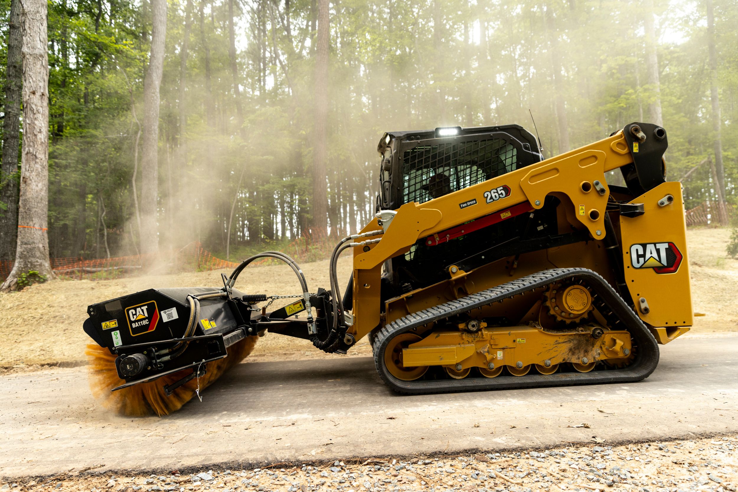 Berbagai Attachment Cat yang disesuaikan dengan kinerja