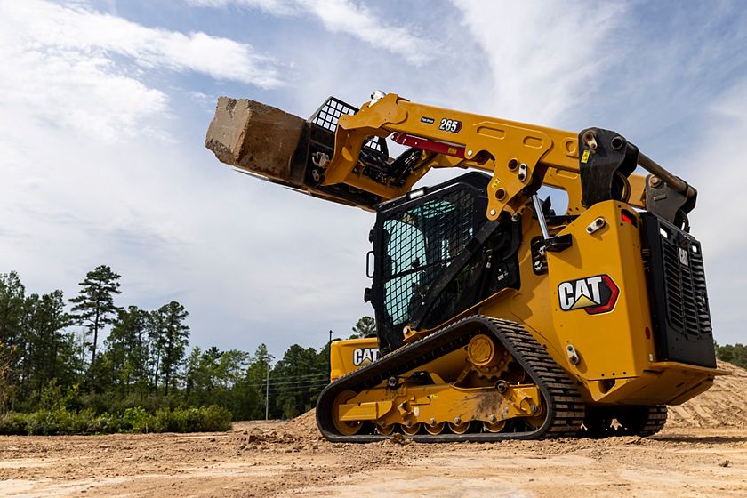 Cat® 265 Compact Track Loader