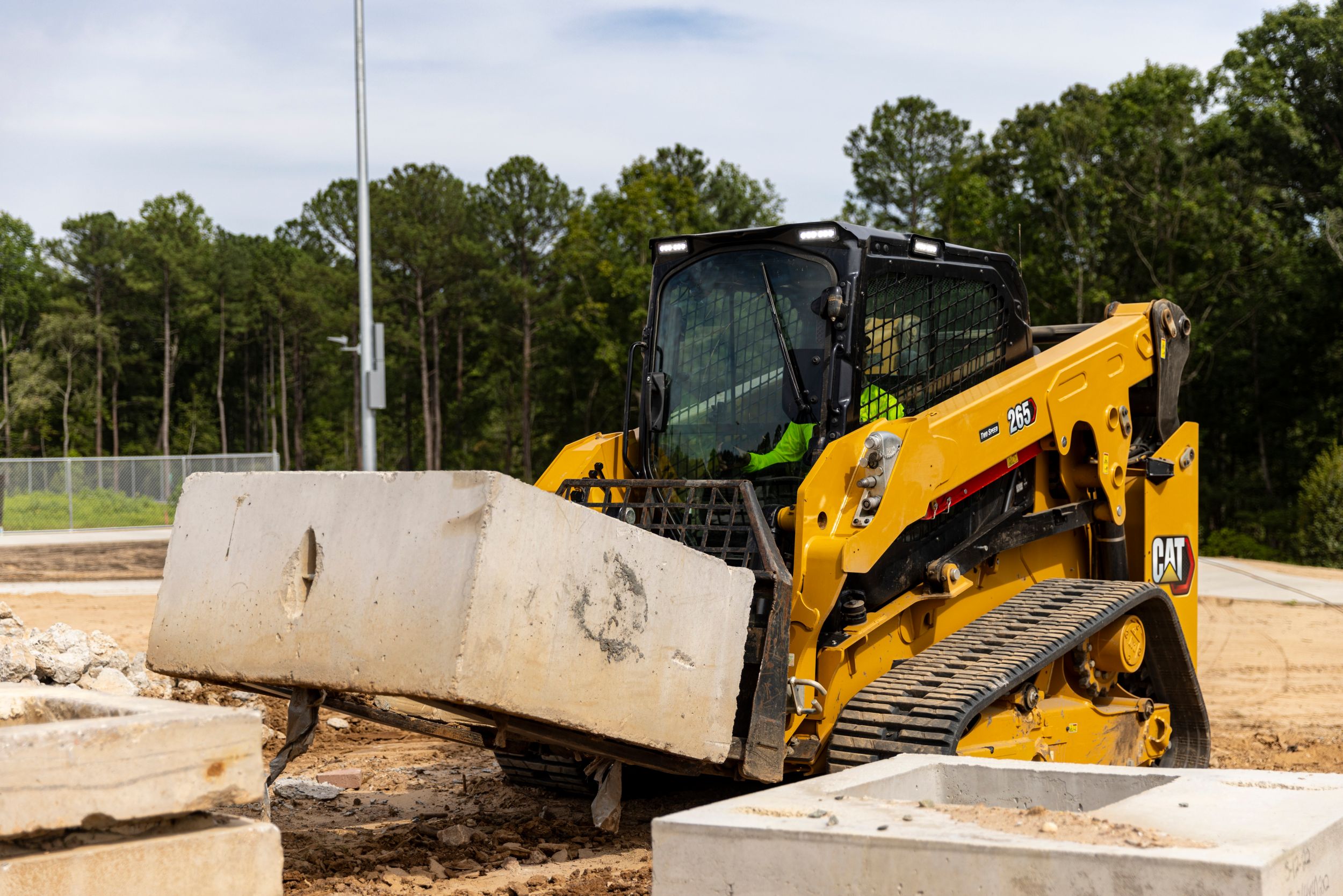 Cat® 265 Compact Track Loader>