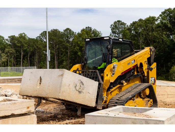 Cat® 265 Compact Track Loader