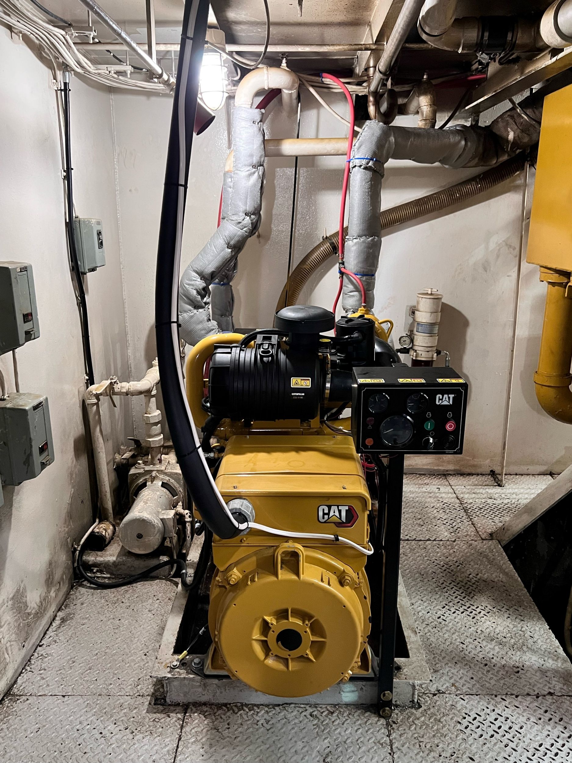 MV Harrison - C4.4 (Electronic) - Engine Room - Image 4