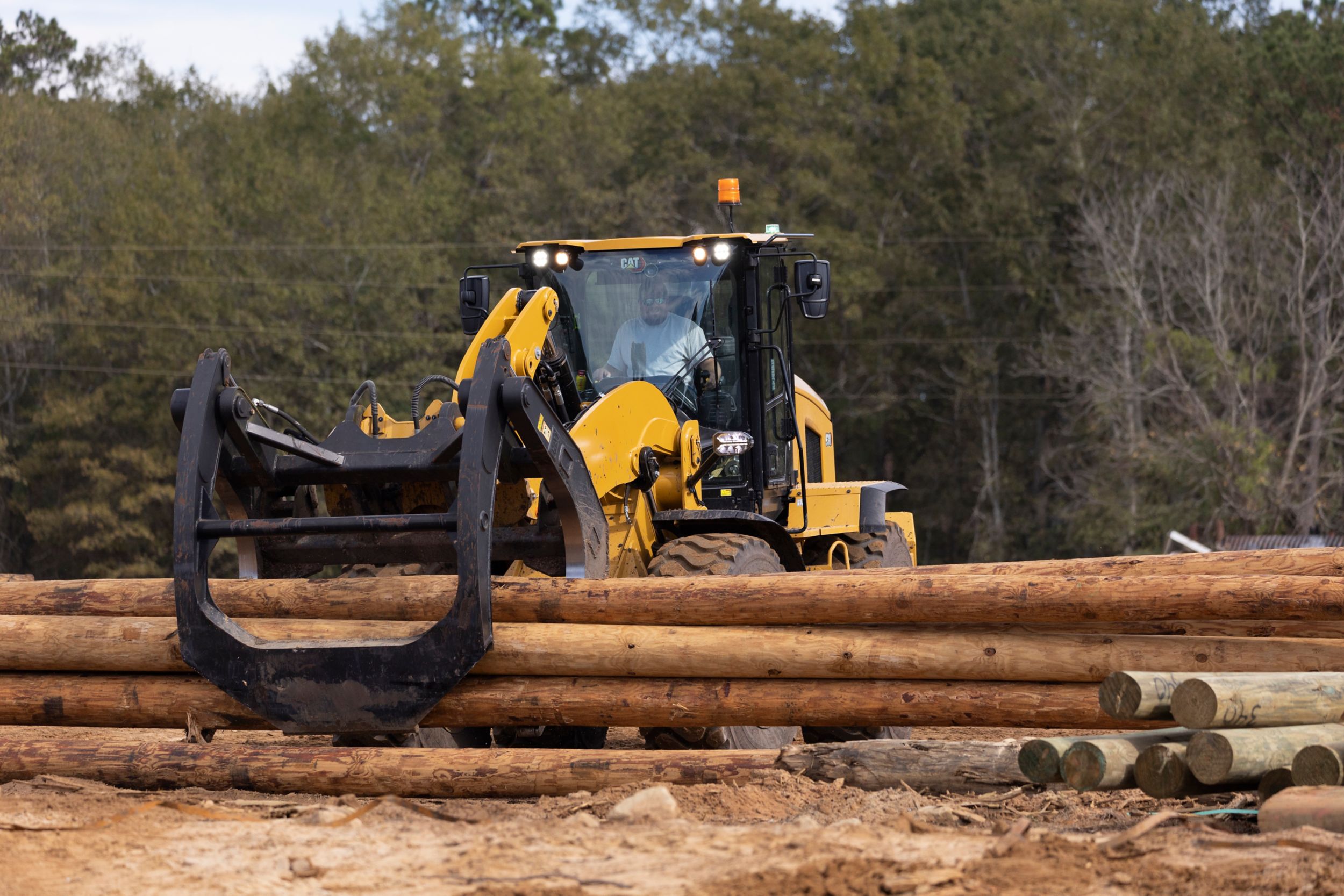 938 Small Wheel Loader