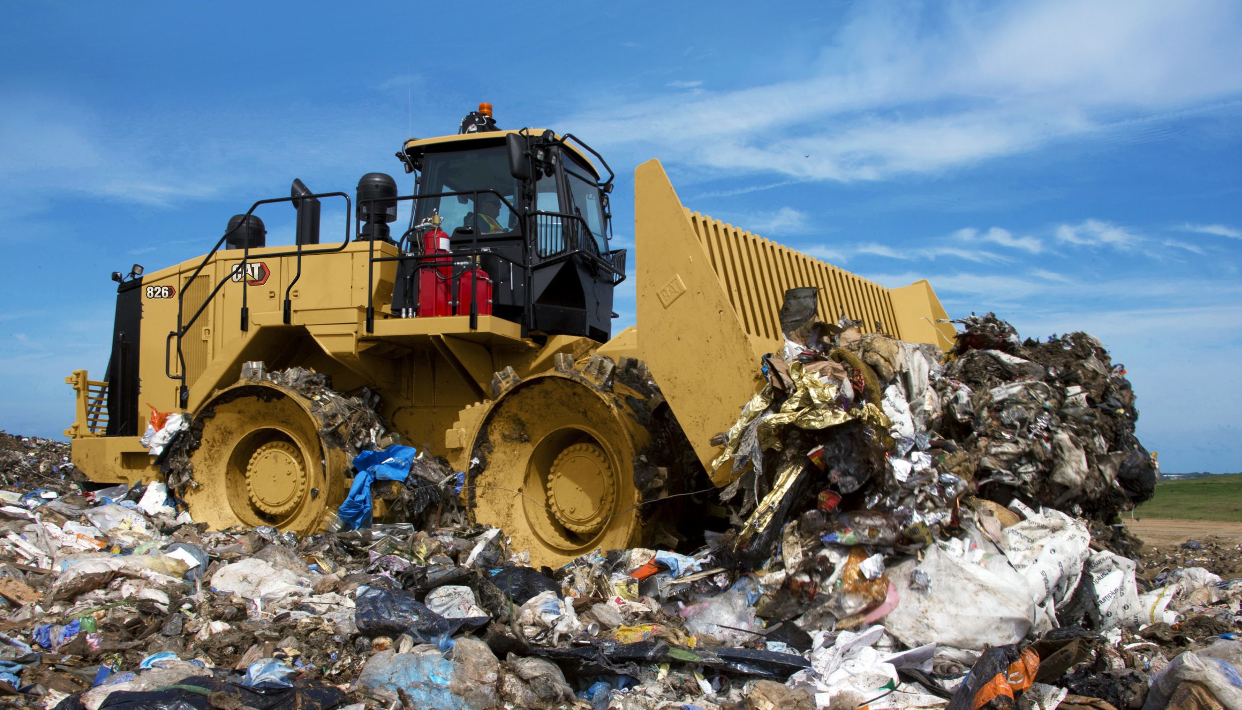 826 Landfill Compactor | Cat | Caterpillar