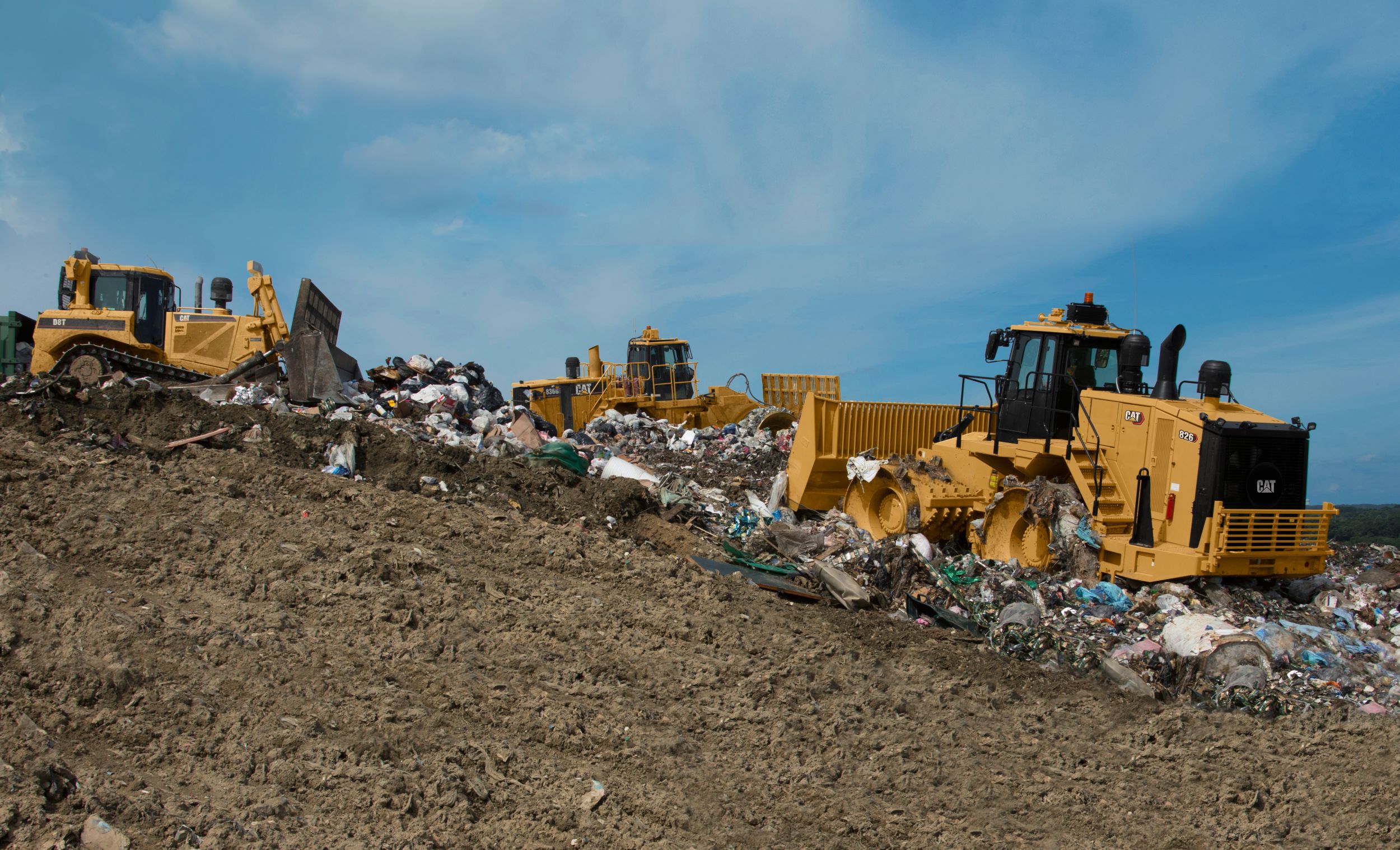 Compacteur à déchets 826