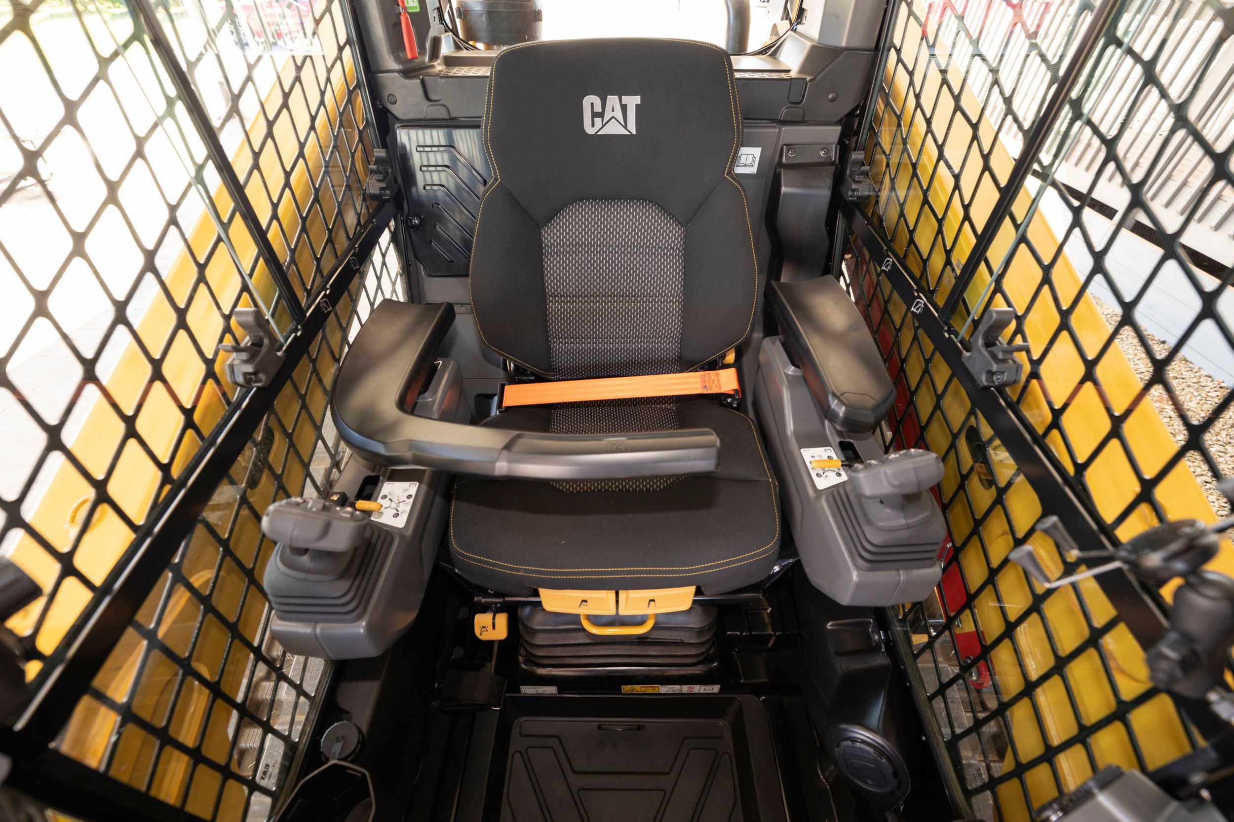 Ventilated and Heated High-Back Air Ride Seat