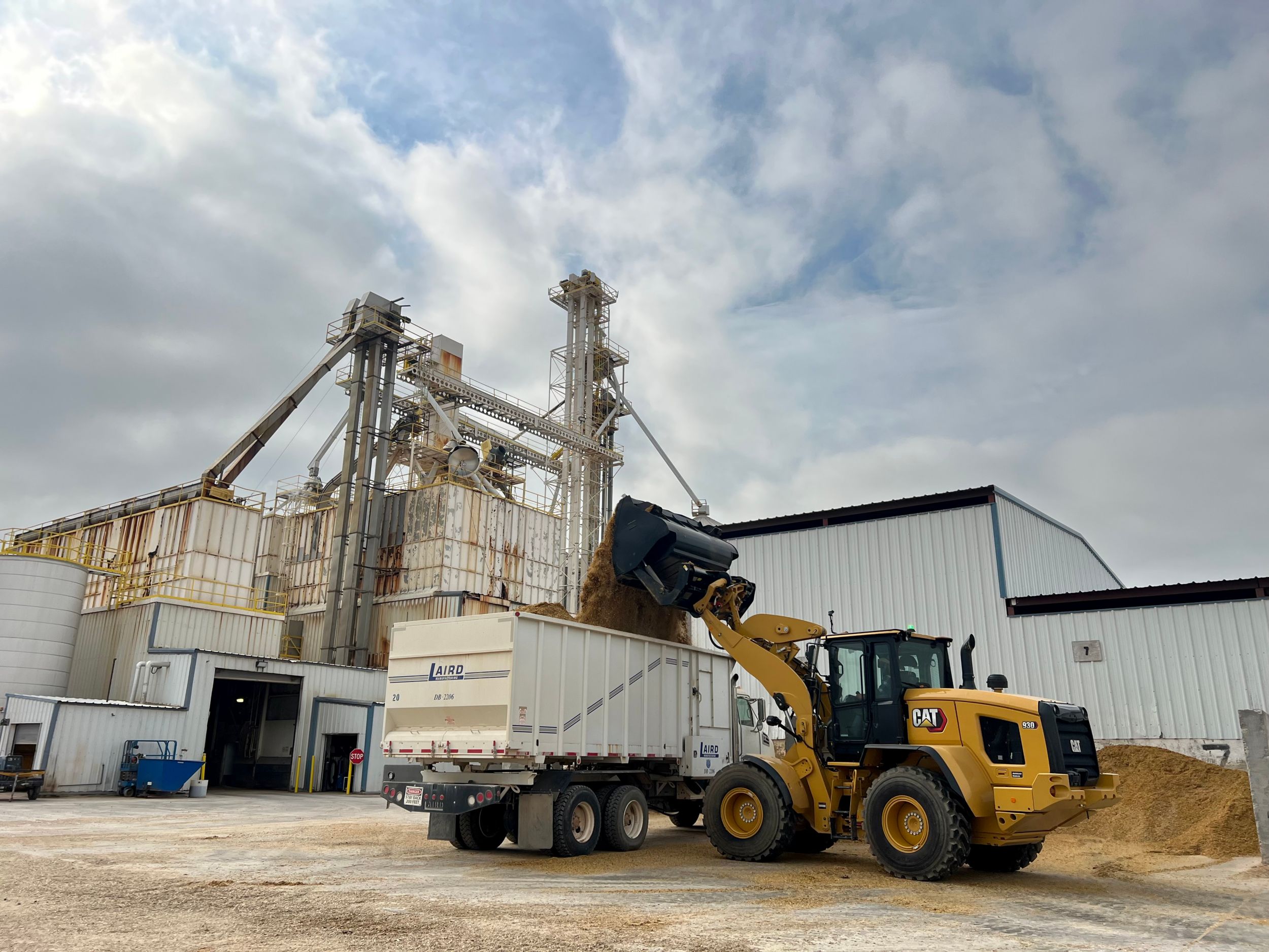 Cat® 930 Small Wheel Loader