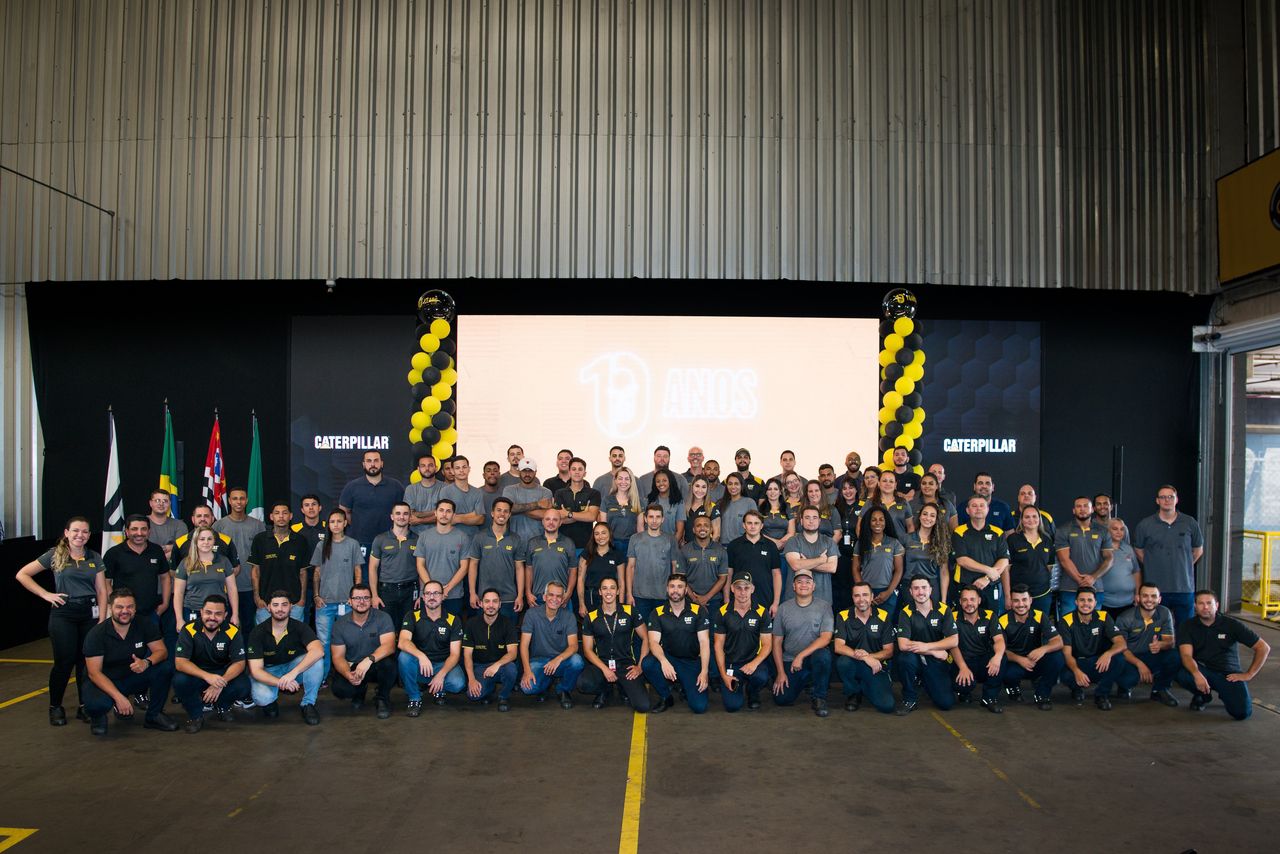 Funcionários Cat Reman e da unidade de mangueiras participaram da celebração