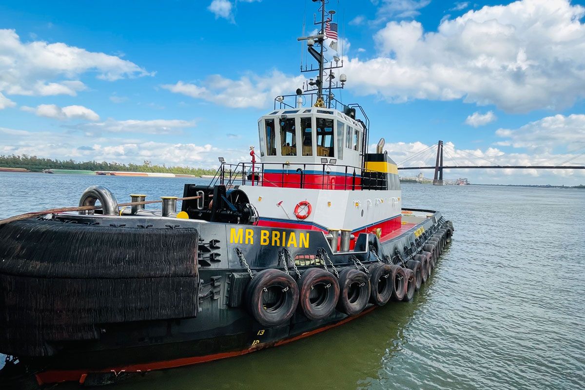 Louisiana Cat® Ensures Bisso Tractor Tug Manages the Mississippi With Ease