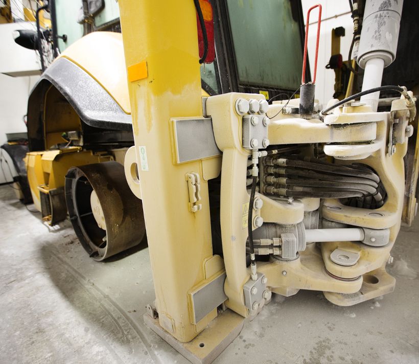 Machine in a cold chamber