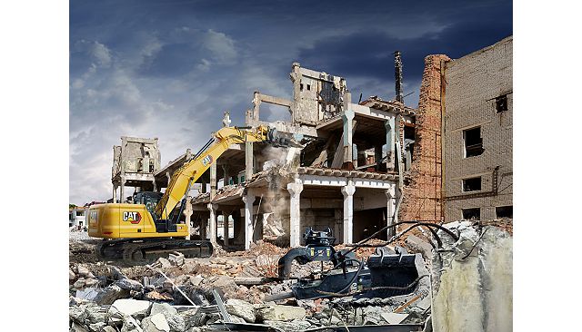 330 Straight Boom Excavator