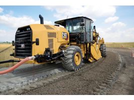 Cat RM500 road reclaimer/soil stabilizer stabilizing soil