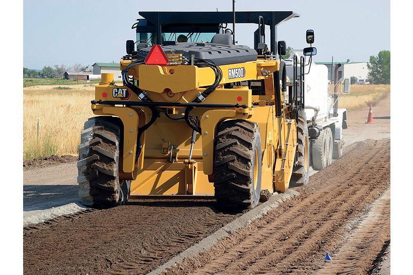 Cat RM500 road reclaimer/soil stabilizer stabilizing soil