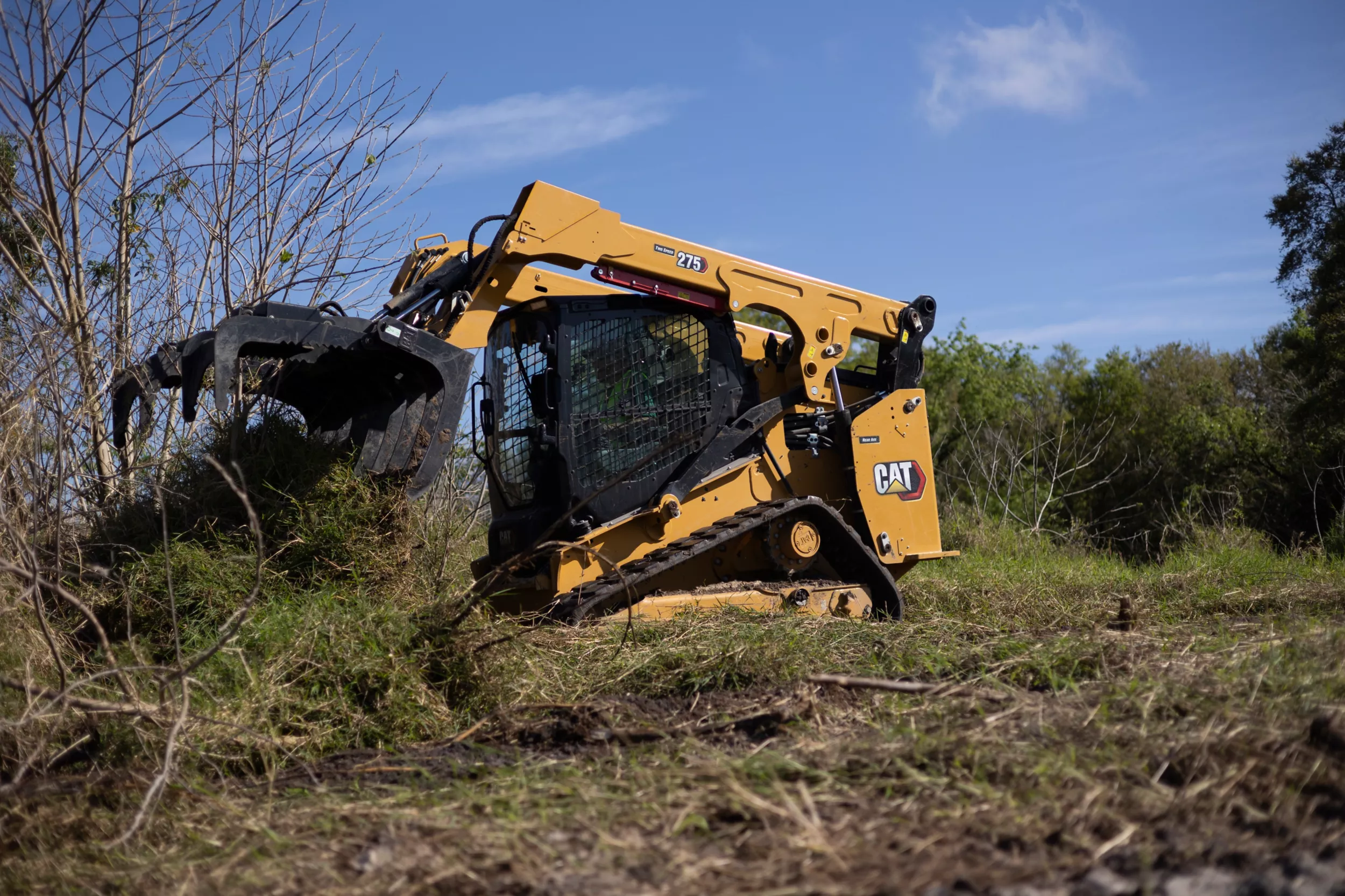 Three levels of auxiliary hydraulic performance