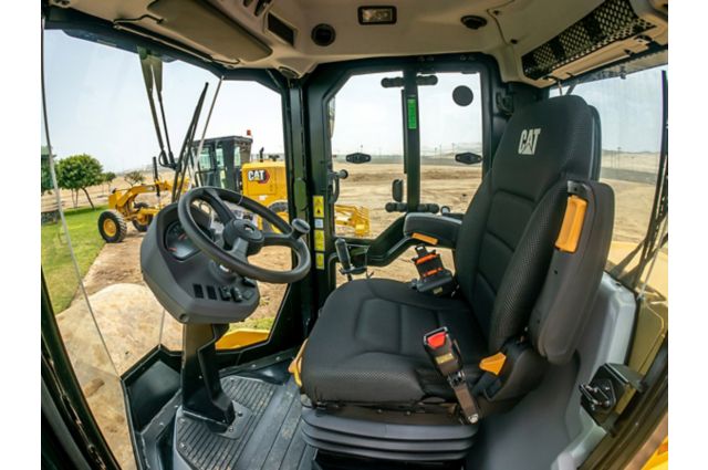 Comfortable and Ergonomic Operator Station