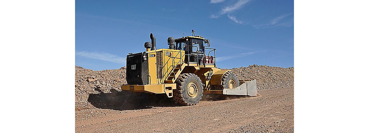 824 Wheel Dozer