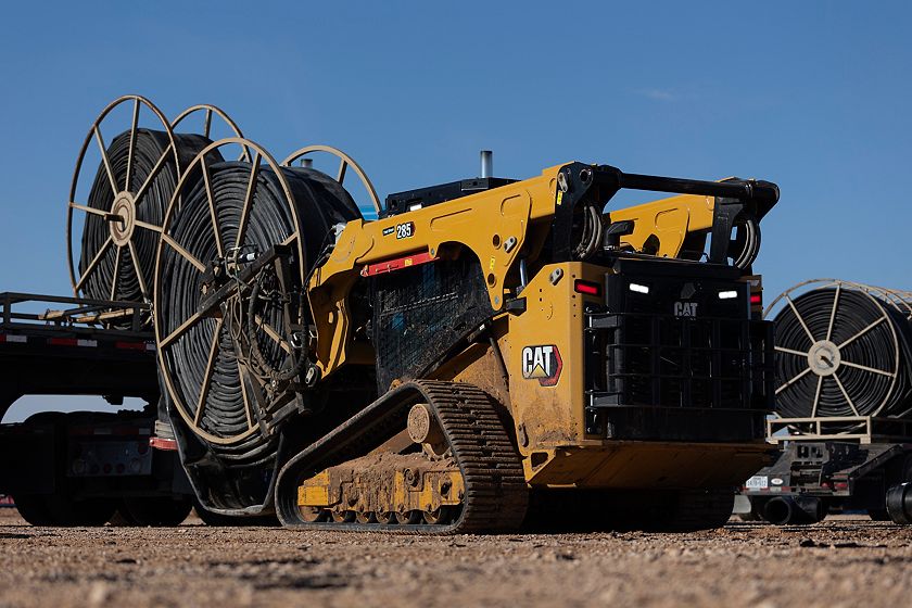 Cat® 285 Compact Track Loader