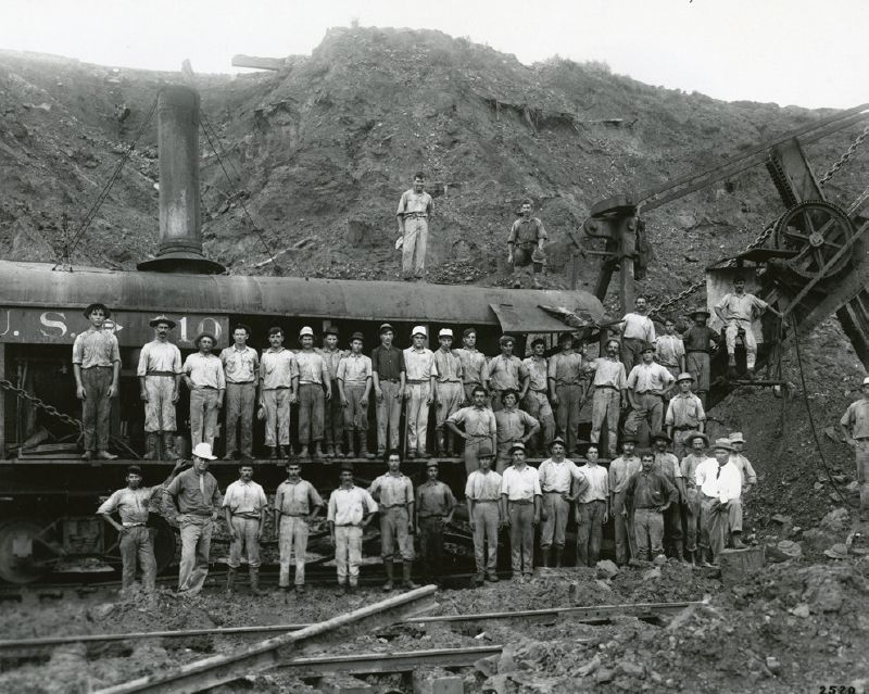 Historical photo of Bucyrus rope shovel