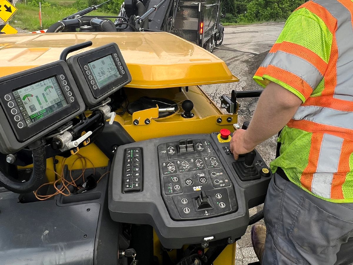 Operator station on the Cat PM622 cold planer