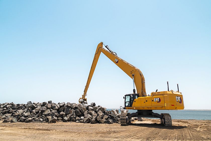 Take advantage of Cat next-generation excavator features, including improved operator comfort, reduced maintenance costs, and better fuel economy. Super long reach excavators are compatible with next-generation excavator technologies.